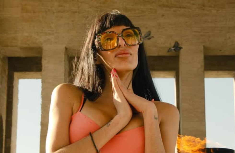 La Cuerpo se reunió con cientos de fans en Rosario tras su cruce con Karina Milei