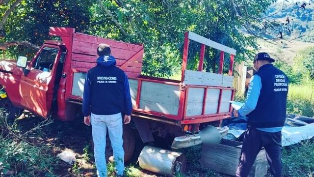 Efectivos policiales recuperaron camioneta robada en San Vicente.