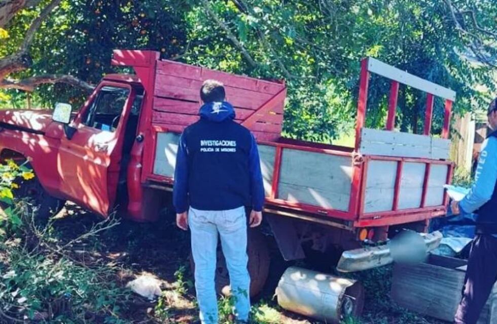 Efectivos policiales recuperaron camioneta robada en San Vicente