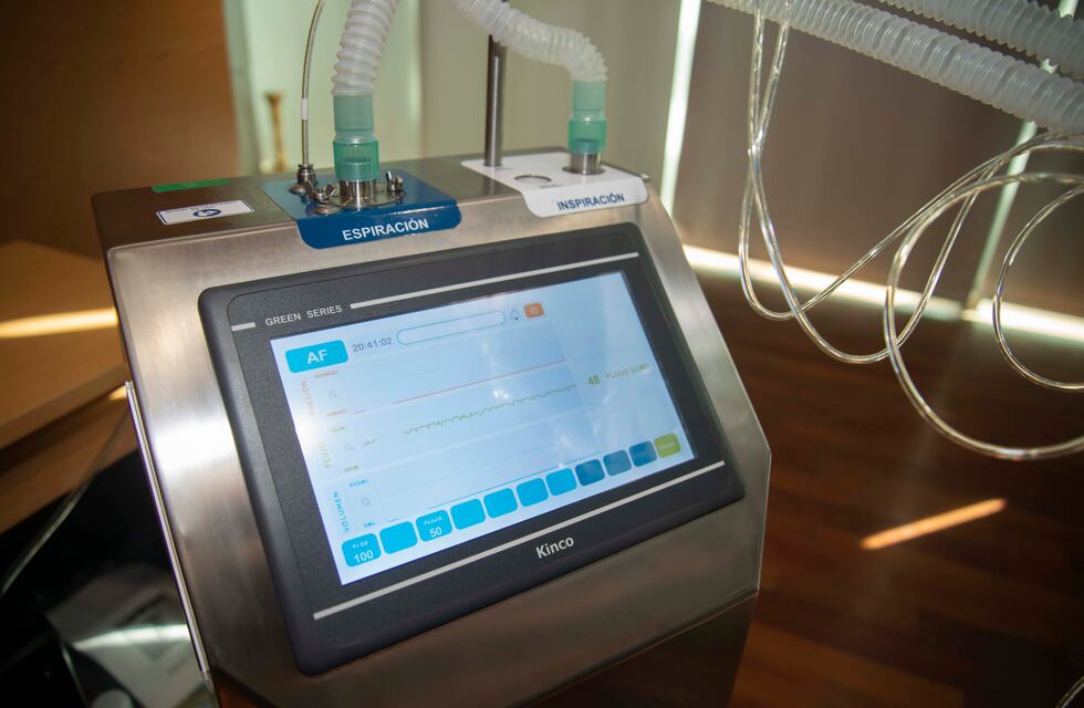 La UNR entregó 20 ventiladores de transición para pacientes con coronavirus