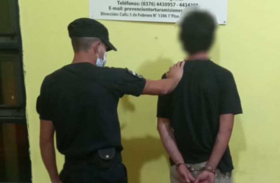 A punta de cuchillo, intentó robarle el celular a un joven en Posadas