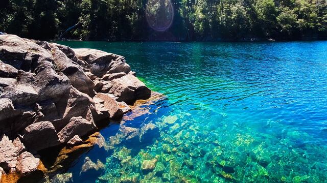 El paraíso de la Playa Turquesa ubicada a kilómetros de San Martín de los Andes.