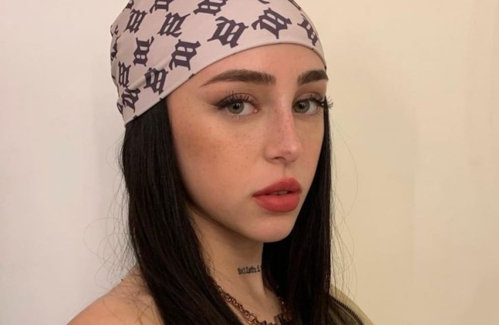 Nicki Nicole apostó a una bikini “underboob” para posar en una sesión de fotos