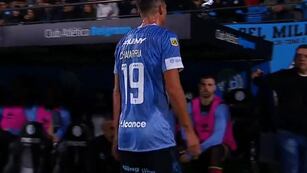 Pablo Chavarría, expulsado en el primer tiempo del partido entre Belgrano y Argentinos Juniors (Captura de TV)