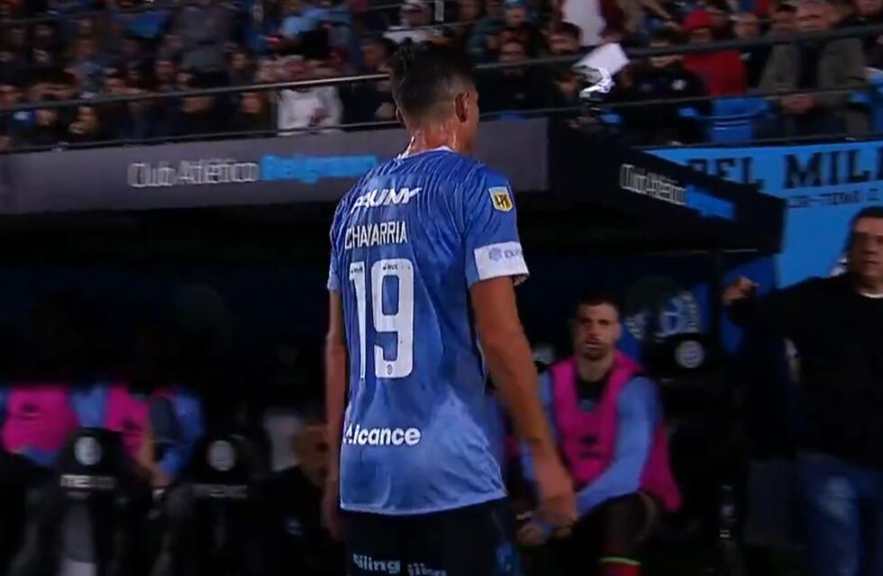 Belgrano juega con 10 ante Argentinos: las faltas de Pablo Chavarría que le costaron la expulsión