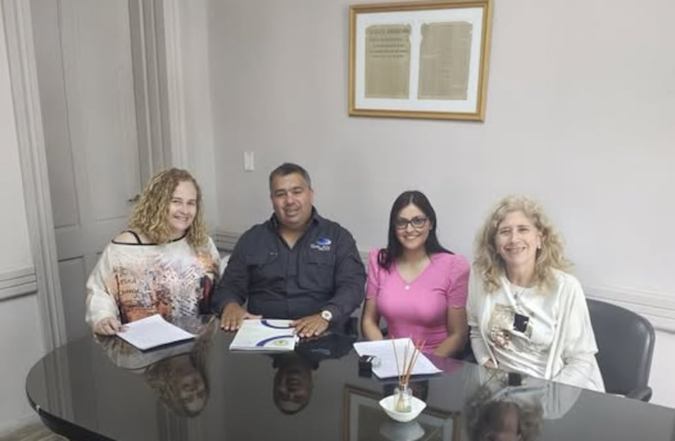 La UNCA estudia sales residuales del litio para mejorar la eficiencia energética