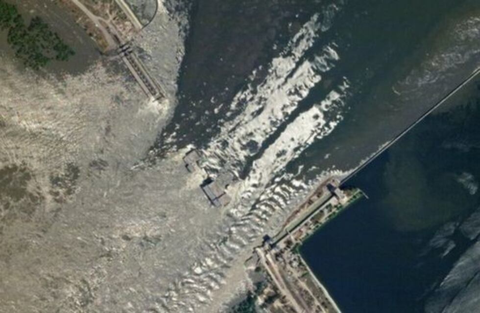 Presa ucraniana que era esencial para la agricultura ha sido destruida En Ucrania, parece que el ejército ruso voló una presa en la noche del 5 al 6 de junio.