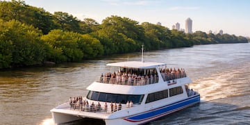 El proyecto piensa la posibilidad de unir Santa Fe y Paraná de manera fluvial. Imagen creada con IA.