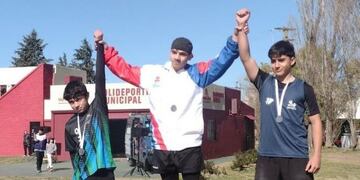 Leonel Sánchez fue medalla de oro en el Provincial U 16 de Atletismo.