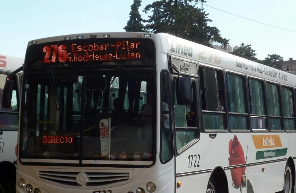 Impactante video: balearon a un chofer en la pierna e interrumpieron por unas horas el servicio de la línea 276