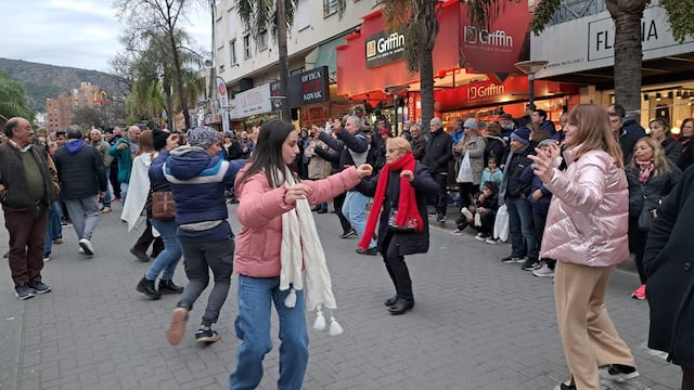 Carlos Paz celebró sus 110 años.