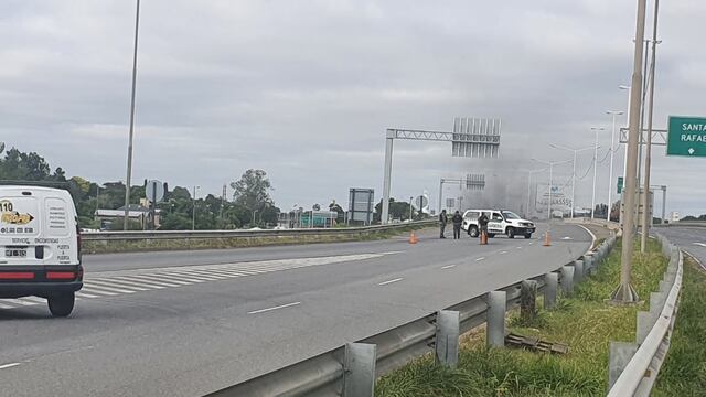 Gendarmería Nacional bloqueó el acceso a la Ruta Nacional 174 por Avenida Circunvalación. (@cior_rosario)