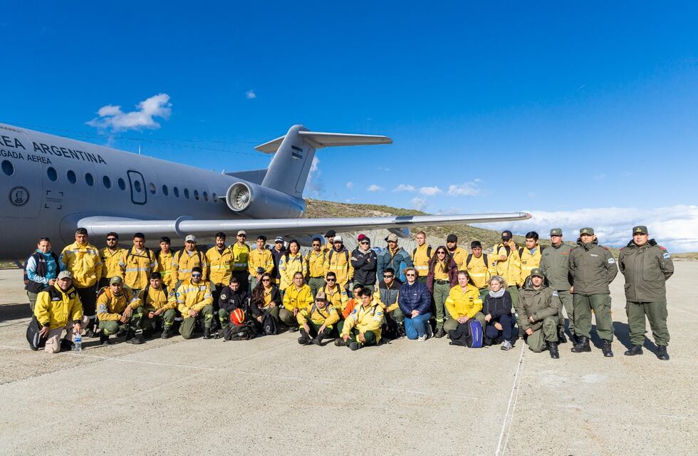 Tierra del Fuego: llegaron brigadistas nacionales para luchar contra el incendio en la Reserva Provincial