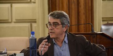 El ex intendente habló durante casi dos horas en la última sesión en la Legislatura. (Prensa Armando Traferri)