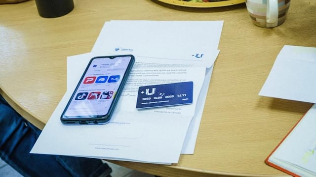 Trabajadores y trabajadoras provinciales recibieron su Tarjeta +U