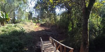 Eldorado: construyeron un puente peatonal para vecinos del barrio Elena.