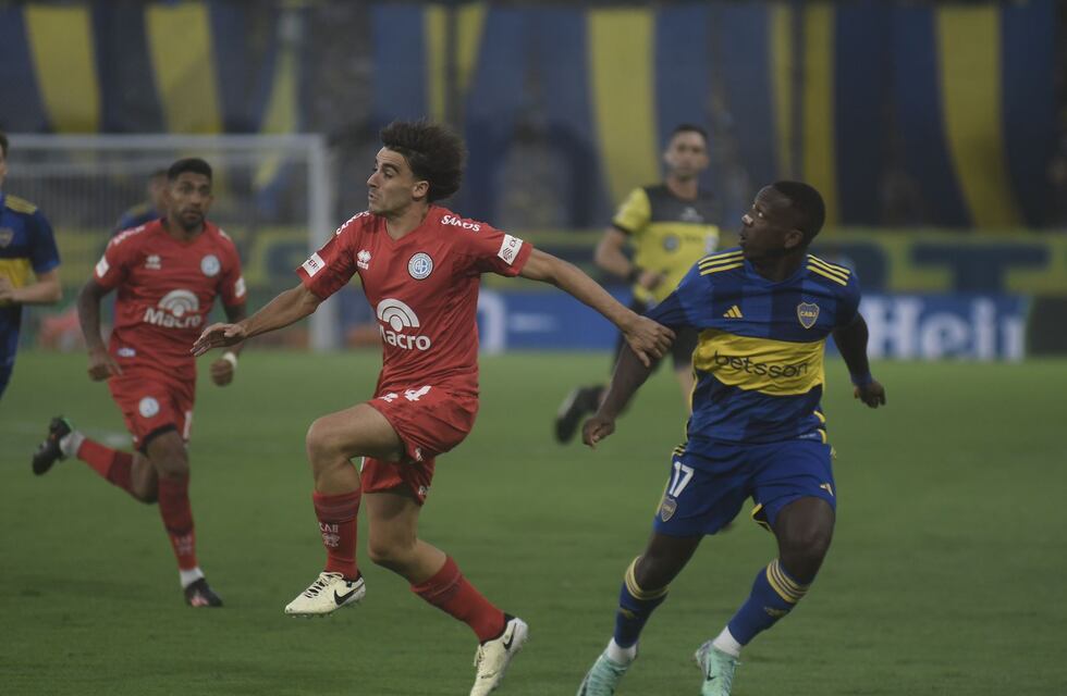 Cavani cortó el maleficio con tres goles ante Belgrano, y Boca lo dio vuelta