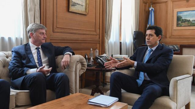 El gobernador Ziliotto junto al ministro del Interior, "Wado" de Pedro, uno de los que visitará La Pampa (APN)