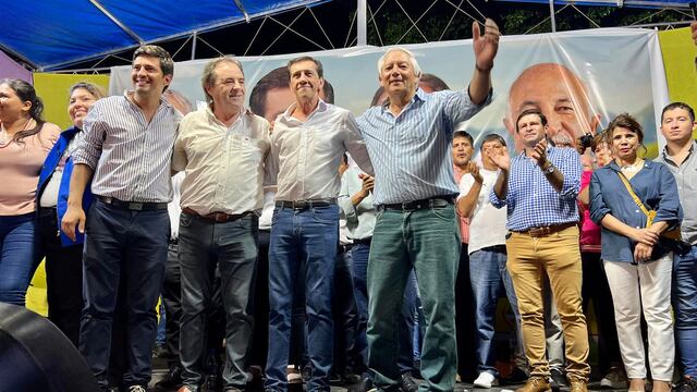 Carlos Sadir y Alberto Bernis, candidatos a gobernador y vice por el oficialismo provincial, apoyaron la candidatura a intendente de Rolando Ficoseco en Perico.