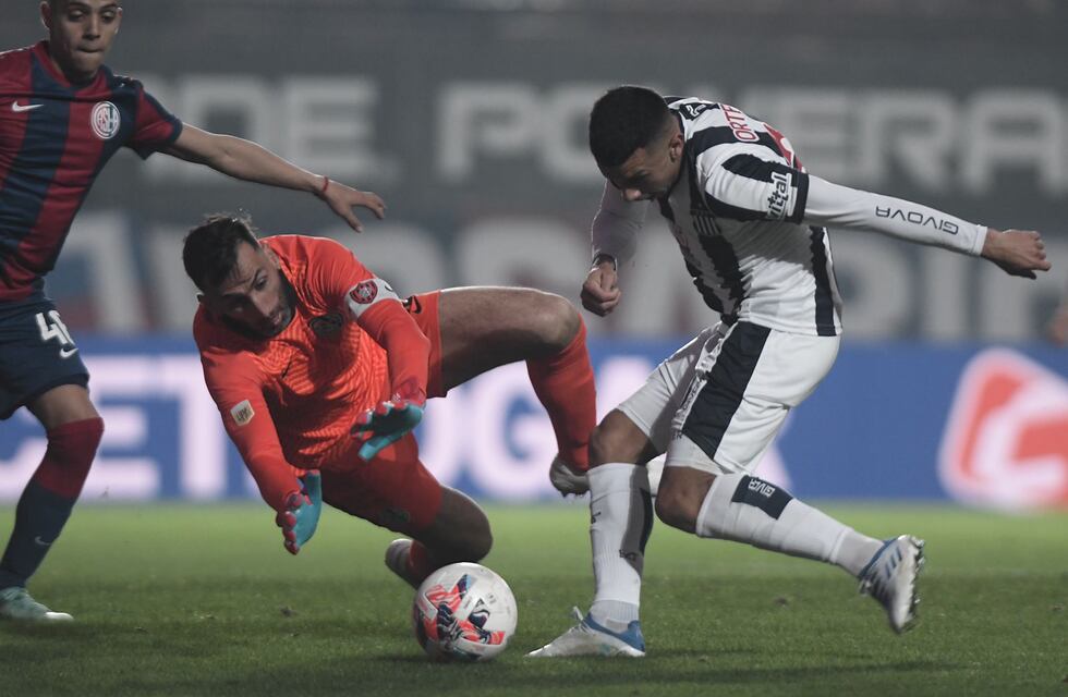A Talleres se le escapó al final ante San Lorenzo, en un partido en el que pasó de todo