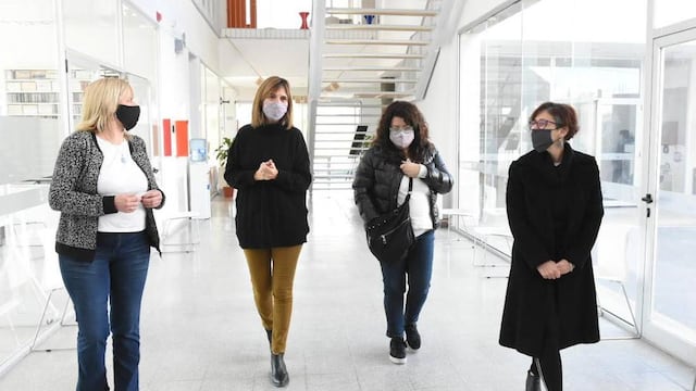 Funcionarios nacionales recorrieron la escuela de música con sus pares municipales