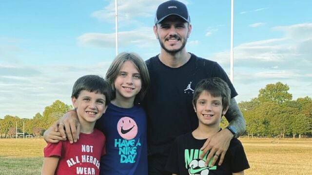 Mauro Icardi en una foto del 2020 con los tres hijos de Wanda y Maxi. (Instagram Mauro Icardi)