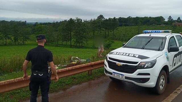 Dos personas resultaron heridas tras despistar con su camioneta en Colonia Guaraní.
