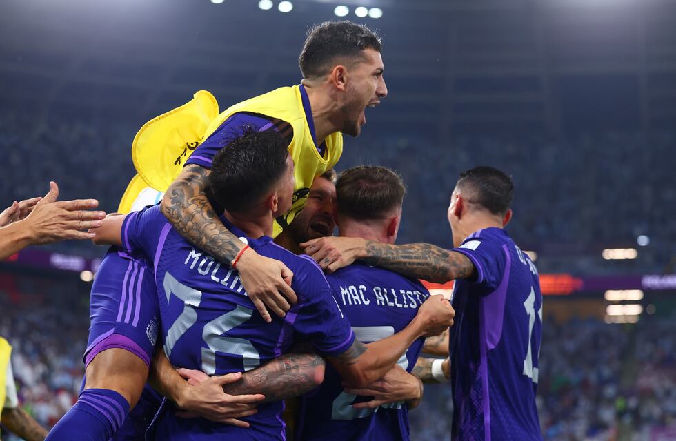 La Selección Argentina venció a Polonia y pasó a los octavos de final del Mundial de Qatar 2022
