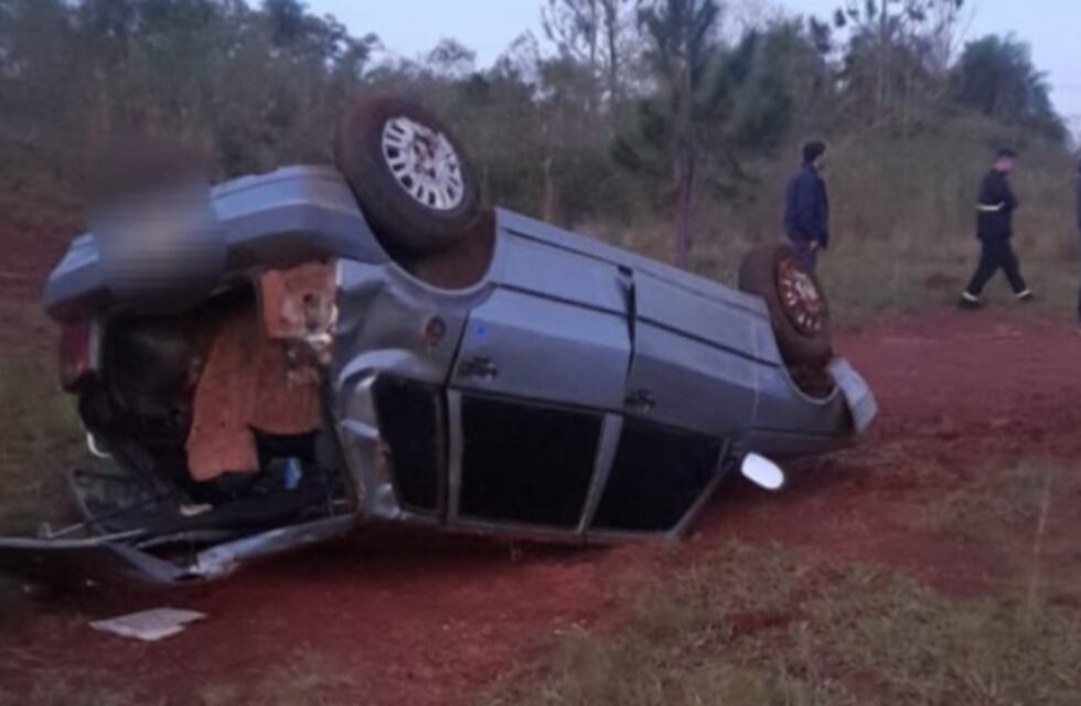 Accidente en Posadas deja como saldo a dos personas heridas