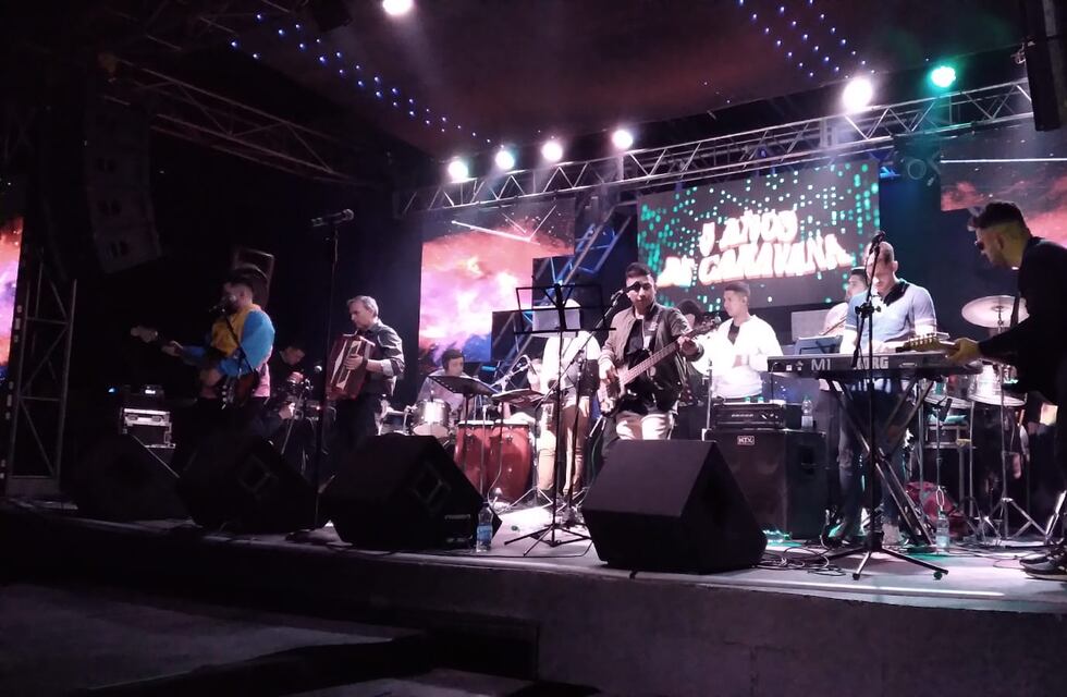 Cuento Viejo festejó sus 5 años con un gran show y puesta en escena en el Once