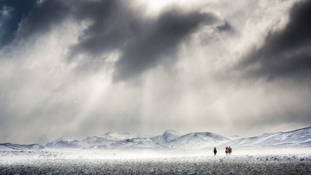 Tapa de su libro cielos patagónicos