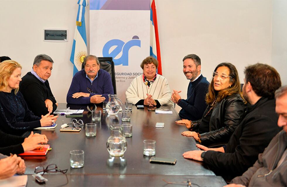Paro docente: Müller afirmó que el aumento salarial superará la inflación de octubre