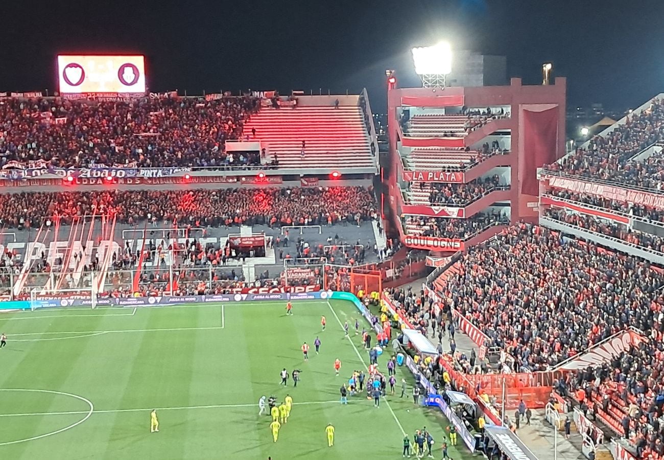 Graves incidentes en el partido entre Independiente y la U de Chile