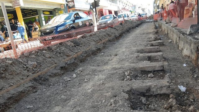 Los durmientes datan de inicios del siglo XX y pertenecían al servicio de tranvías que circulaba por la zona.