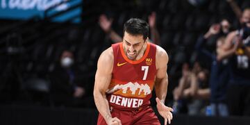 Pura garra. Campazzo volvió a mostrar su magia en los Nuggets, que igualaron la serie frente a Blazers. (@nuggets)