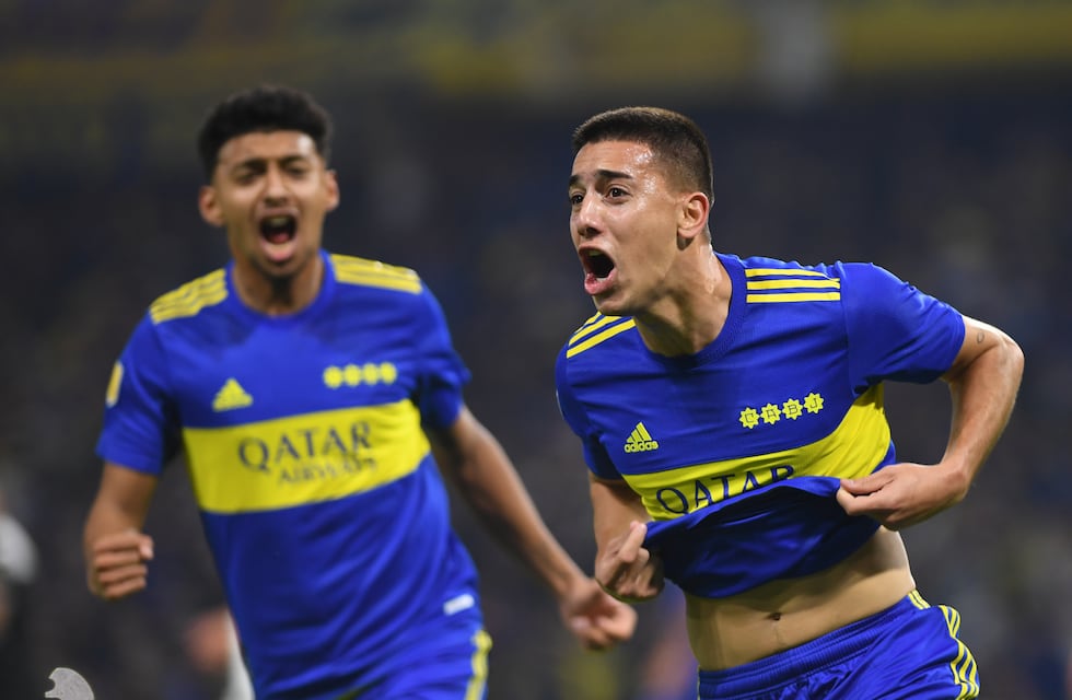 Golpearon y asaltaron a un jugador de Boca cuando llegaba a su casa en Lanús: hay cuatro detenidos