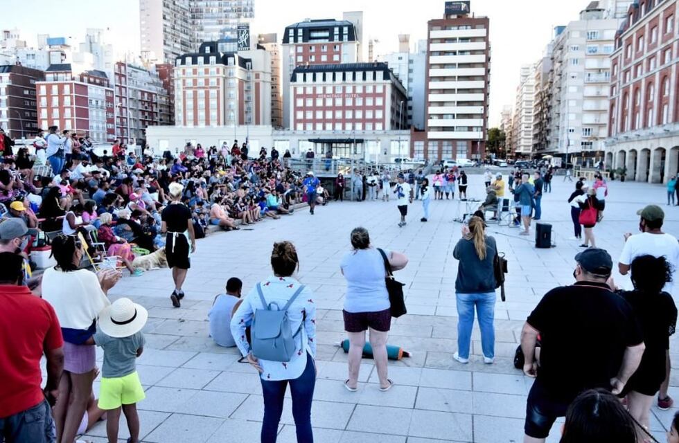Vecinos de Mar del Plata denuncian el descontrol que se genera en la rambla