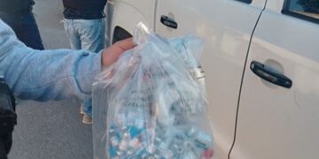 Vacunas encontradas en un allanamiento.