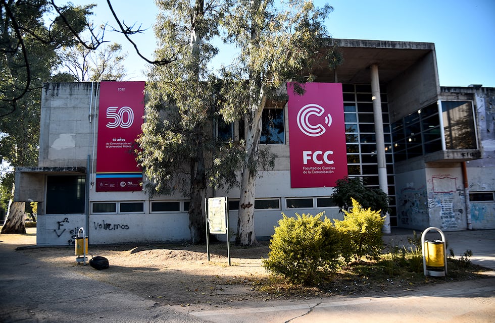 Acusaron a una facultad de la UNC de adoctrinamiento y Javier Milei avaló los dichos