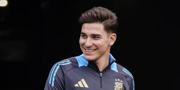 Julián Álvarez está enfocado en la Copa América, pero su nombre suena fuera del Manchester City. (AFA)
