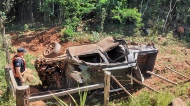 Accidente en Colonia Aurora: un joven terminó lesionado.