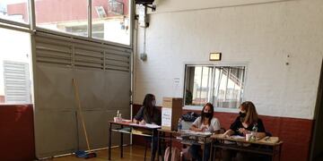Elecciones internas de la UCR en el colegio IESS de Villa Carlos Paz.