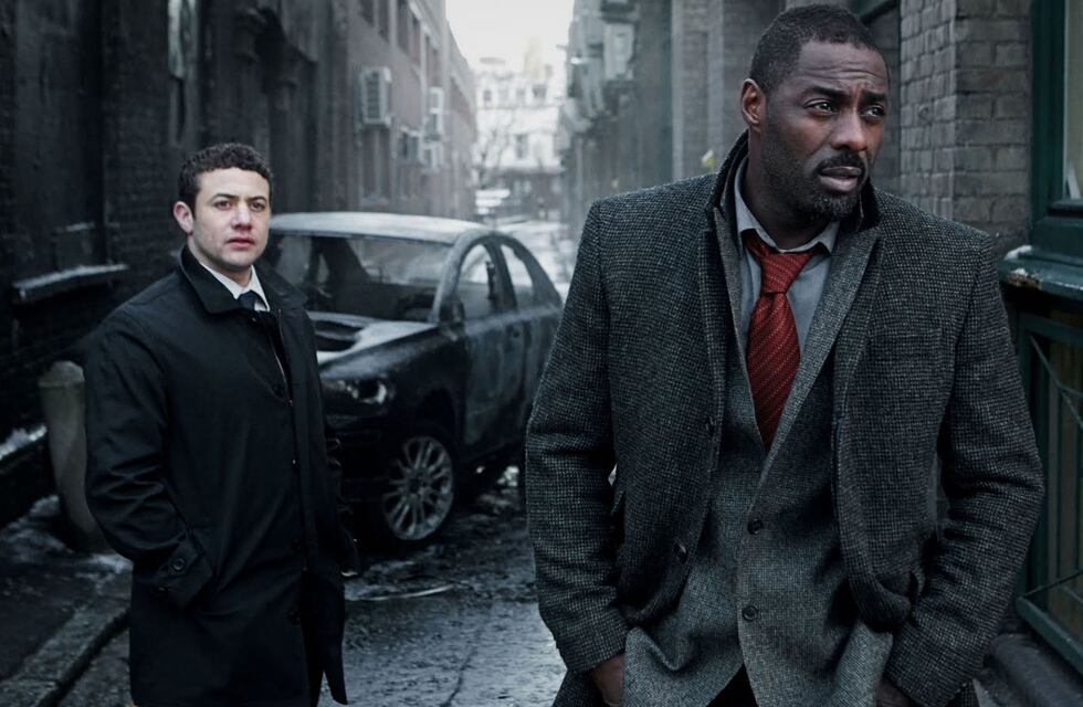 Desde investigadores británicos hasta los “Peaky Blinders” californianos: tres series policiales para no perderse