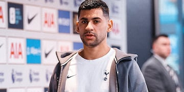 El Cuti Romero se recupera de un desgarro. Y puede disfrutar más tiempo con su familia (Foto: Prensa Tottenham).