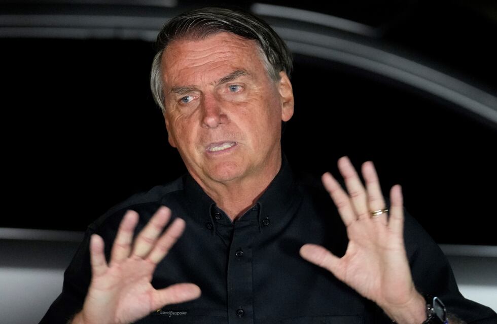 Tensión en Brasil, internación de urgencia de Jair Bolsonaro, y su futuro incierto desde lo político