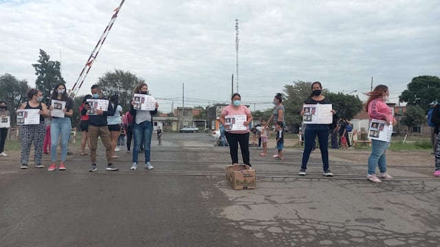 El abuso sucedió el pasado lunes, los familiares hicieron la denuncia y manifiestan que la fiscal todavía no dio la orden de detención.