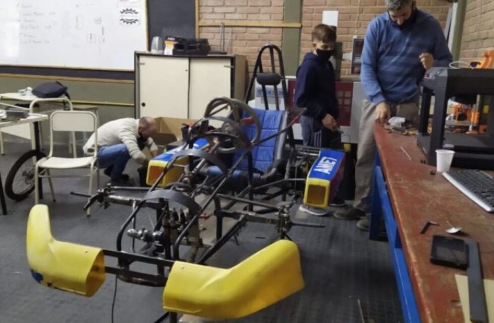 Auto eléctrico armado en Villa Mercedes competirá en Buenos Aries