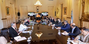 El presidente Alberto Fernández participa de la reunión con los gobernadores que se suman al control de precios. (Foto: Presidencia)