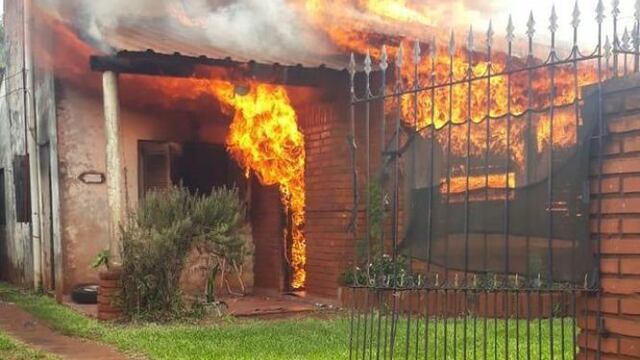 Familia se quedó con puesto tras incendiarse su vivienda en Posadas