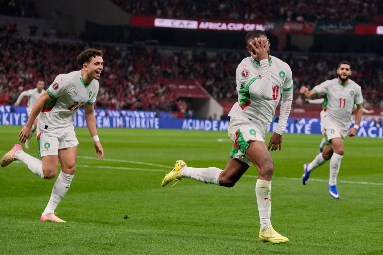 Marruecos avanza a octavos de final de la Copa África. (AP Photo/Themba Hadebe).
